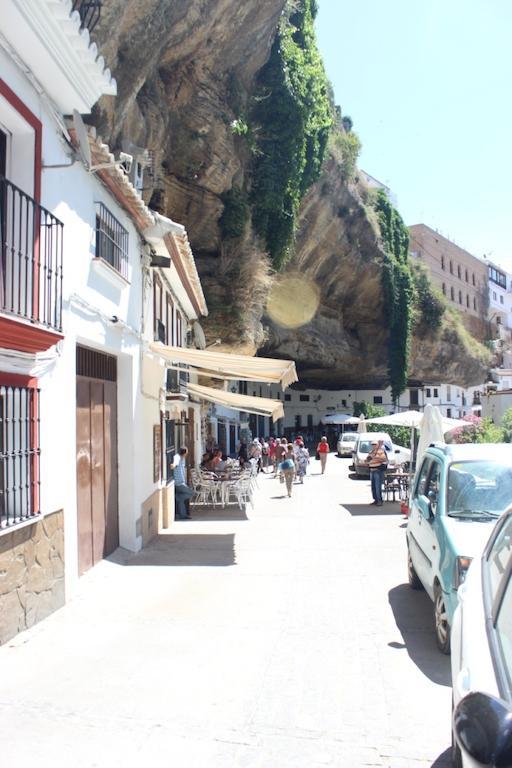 Casa Rural Cuevas Del Sol Setenil De Las Bodegas Exterior photo