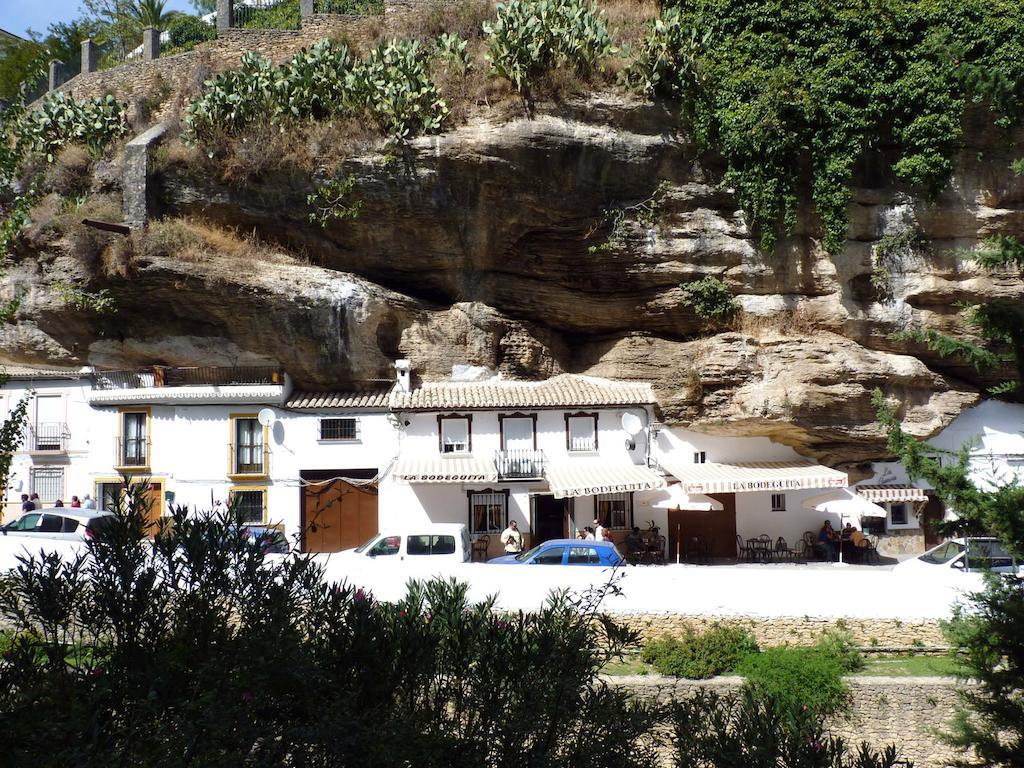 Casa Rural Cuevas Del Sol Setenil De Las Bodegas Exterior photo