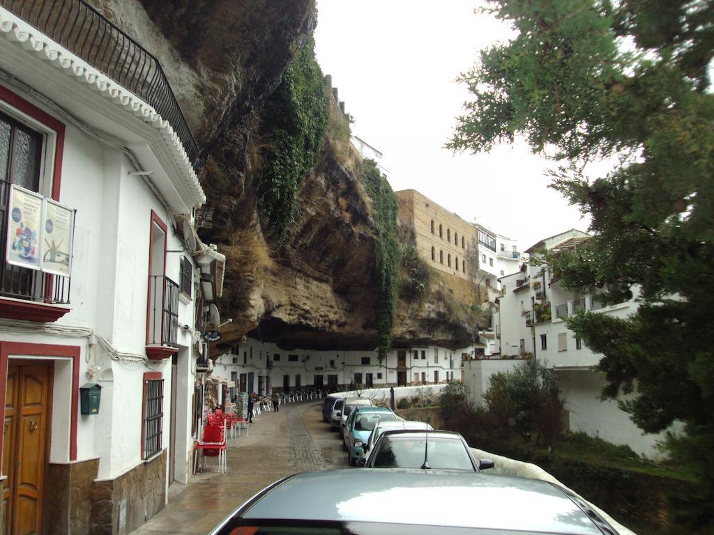 Casa Rural Cuevas Del Sol Setenil De Las Bodegas Exterior photo